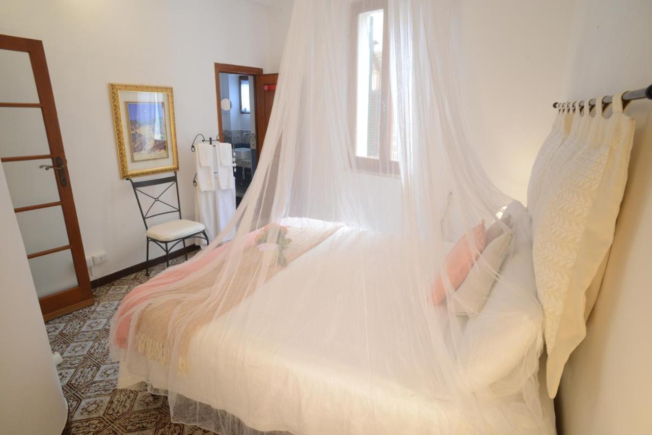 Apartament Old Town Secret Garden Alghero Zewnętrze zdjęcie