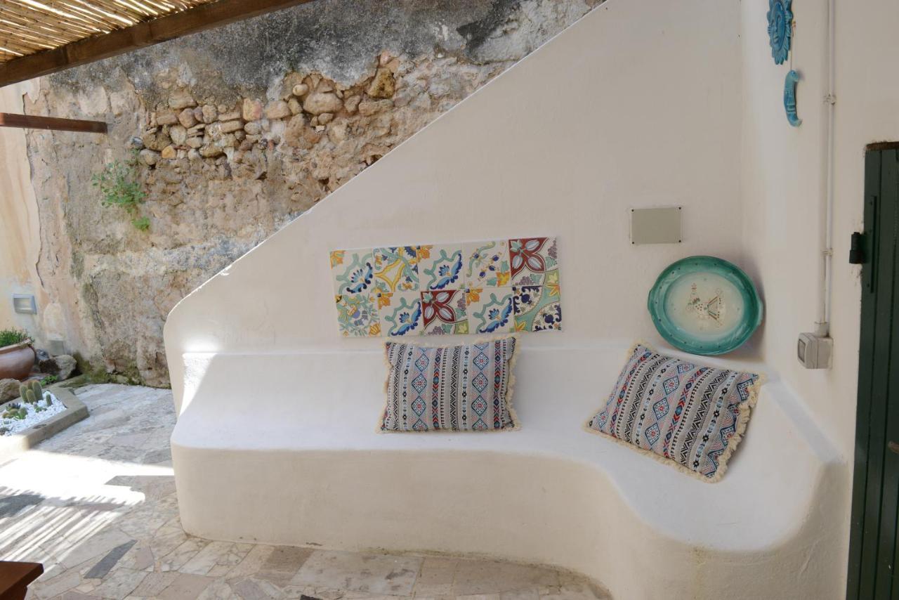 Apartament Old Town Secret Garden Alghero Zewnętrze zdjęcie